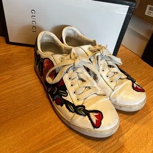 Calfskin  Floral Embroidered Womens Ace Sneakers 36 White